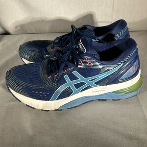 ASICS Gel Nimbus 21 running shoes size 7.5